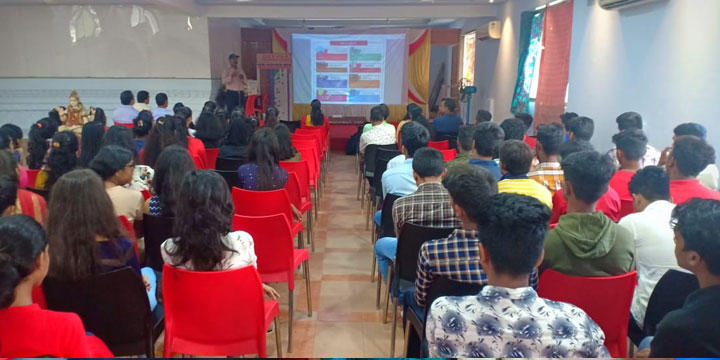 Deepak Commerce Classes Deepak Commerce Classes photo 3